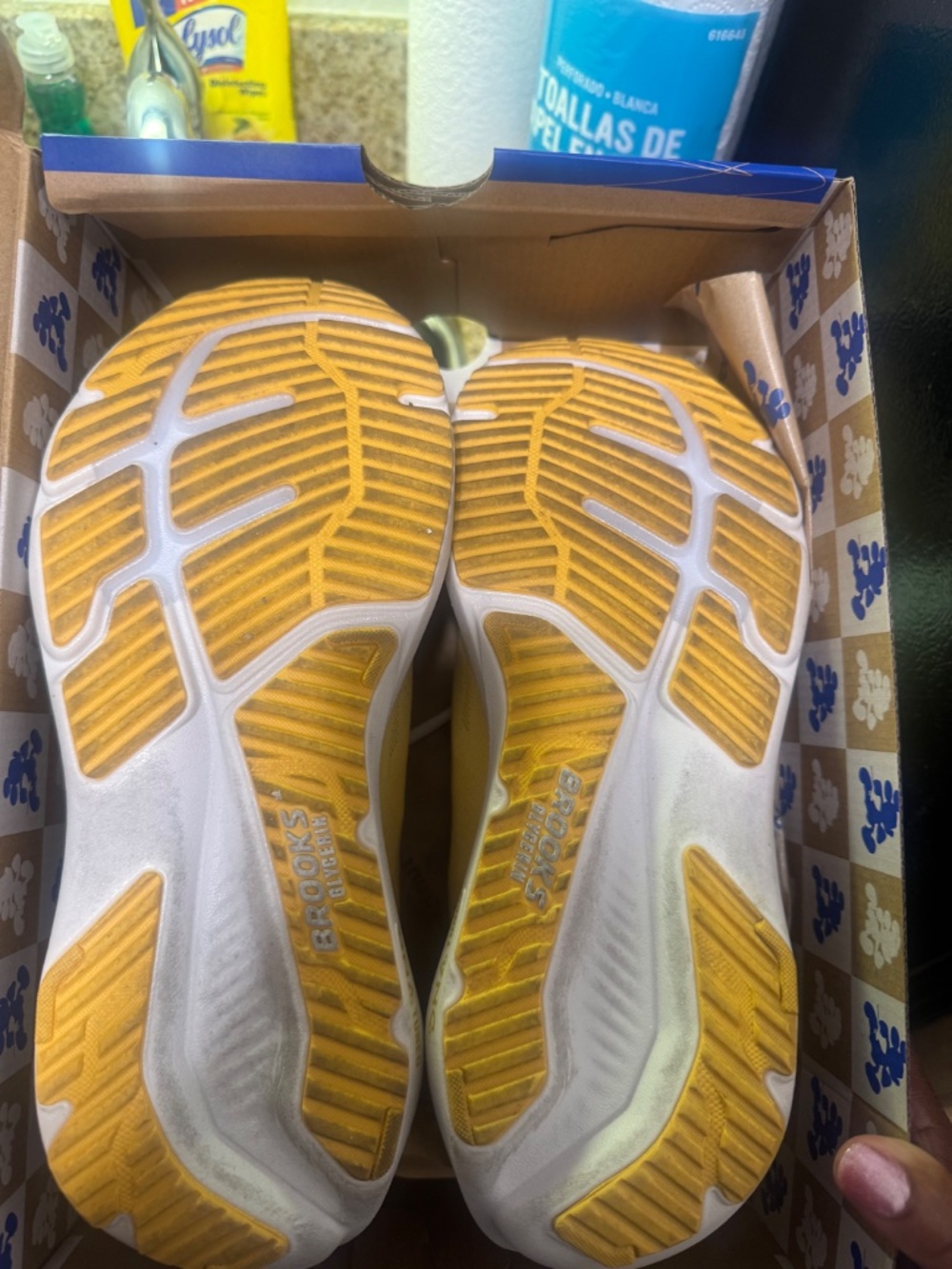 Brooks Disney Belle - Picture 3 of 7